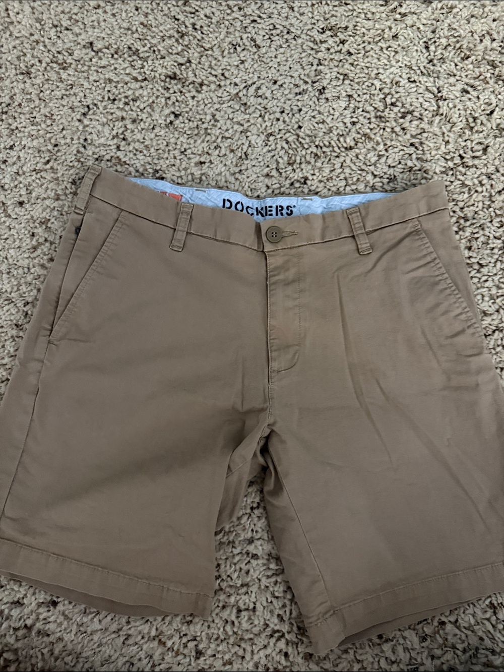 Dockers Men’s Tan Flat-Front Golf Shorts